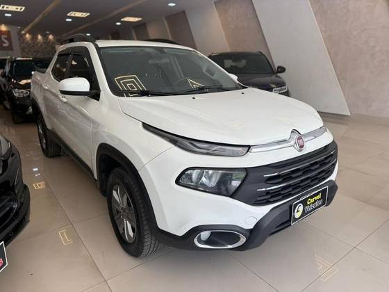 FIAT TORO 1.8 16V EVO FLEX FREEDOM AT6 FIAT TORO 1.8 16V EVO FLEX FREEDOM AT6